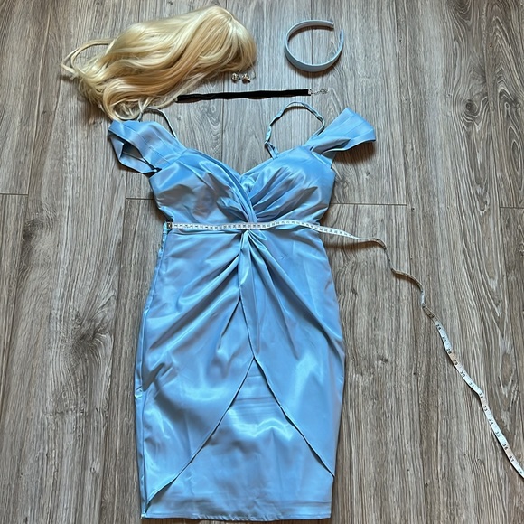 Cinderella costume with wig - Picture 4 of 4
